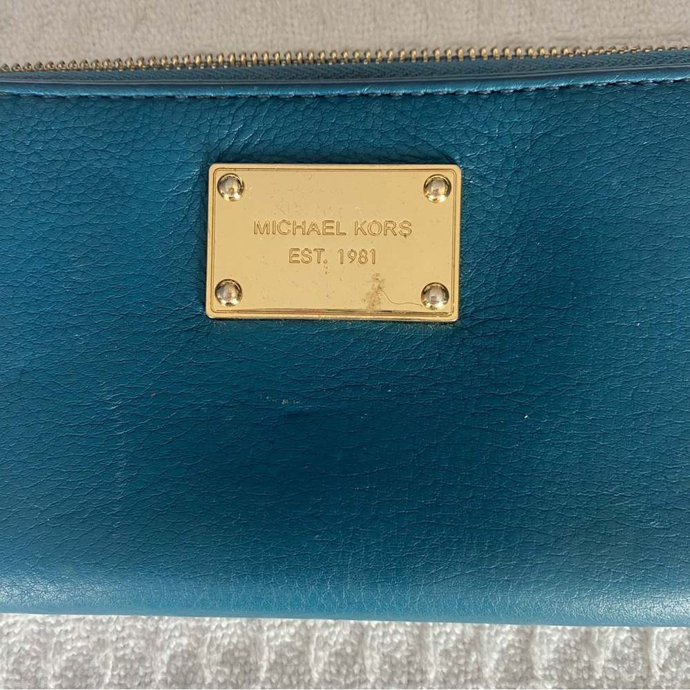 Michael Kors Teal Zip-Around Leather Wallet with Gold Plaque - Picture 2 of 8